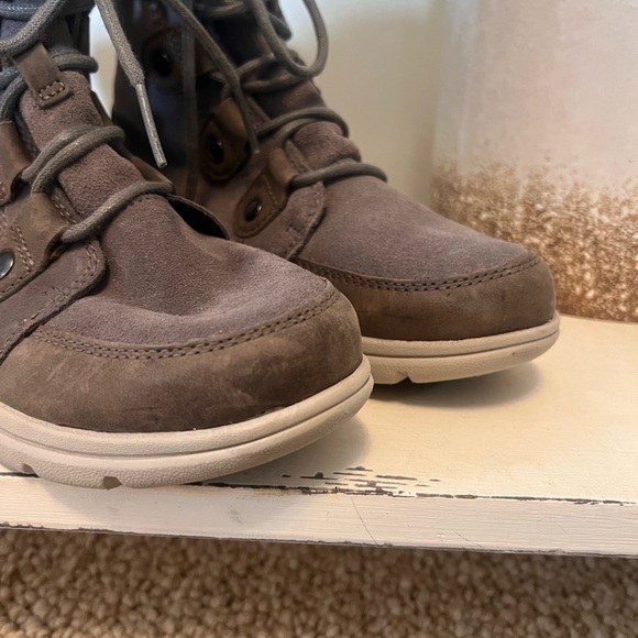 SOREL Snow Boots size 7 - Picture 3 of 10